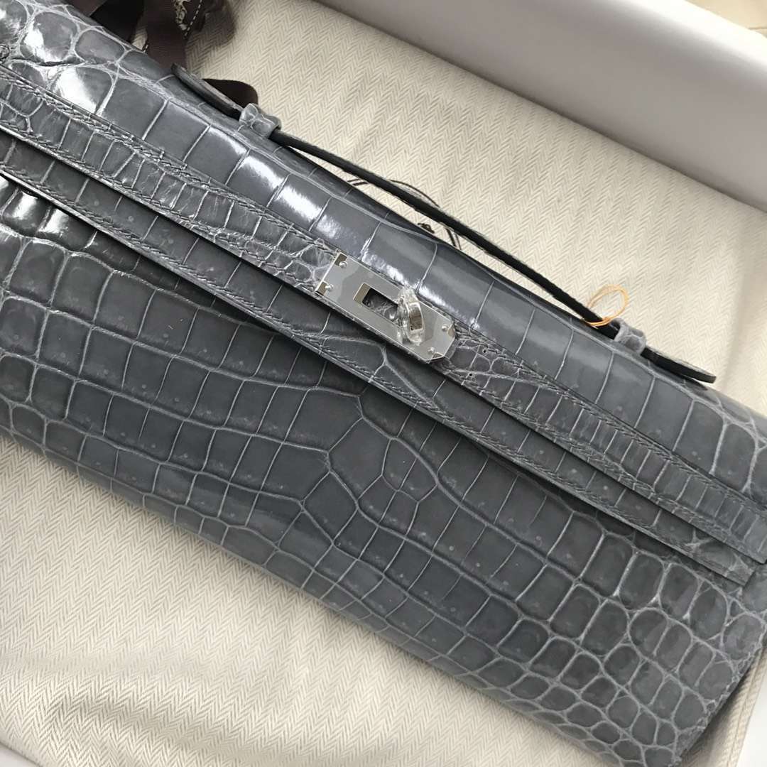 Hermès（爱马仕）Kelly cut Crocodile shiny 亮面鳄鱼 8F 铁灰 银扣 手拿包 31cm