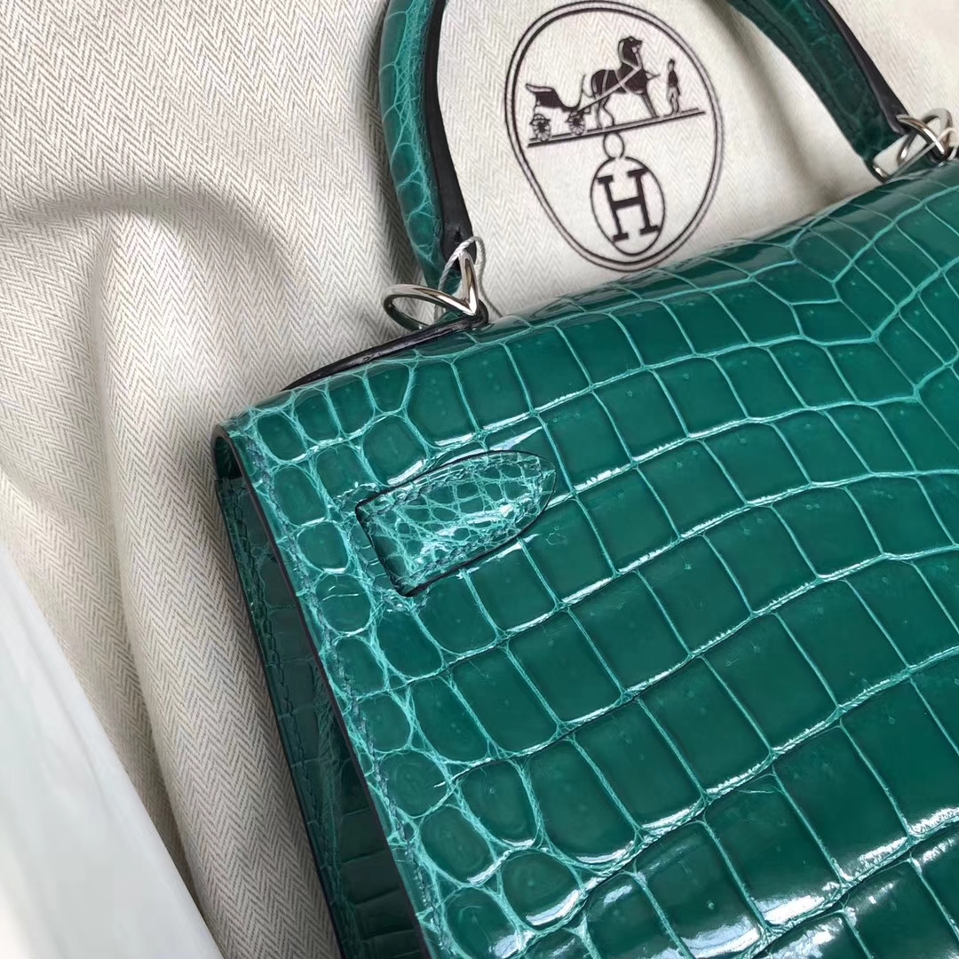 Hermès（爱马仕）Kelly porosus shiny 亮面澳洲湾鳄 6Ｑ 翡翠绿 银扣 28cm