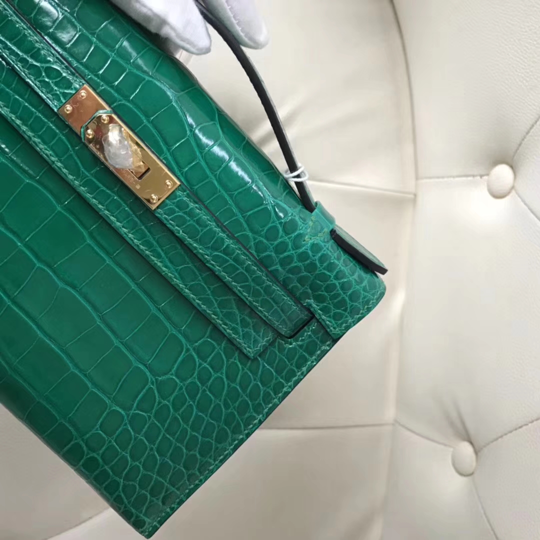 Hermès（爱马仕）Minikelly pochette 亮面鳄鱼 6Ｑ 翡翠绿 金扣 手拿包 晚宴 22cm