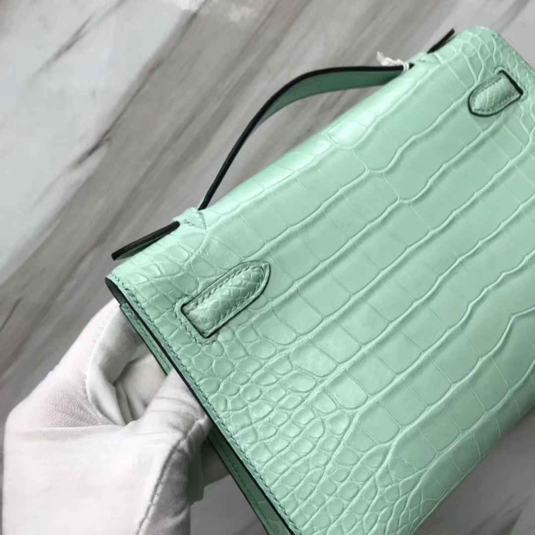Hermès（爱马仕）Minikelly pochette 雾面鳄鱼 6U 薄荷绿  银扣 手拿包 晚宴包 22cm
