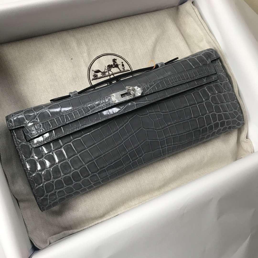 Hermès（爱马仕）Kelly cut Crocodile shiny 亮面鳄鱼 8F 铁灰 银扣 手拿包 31cm