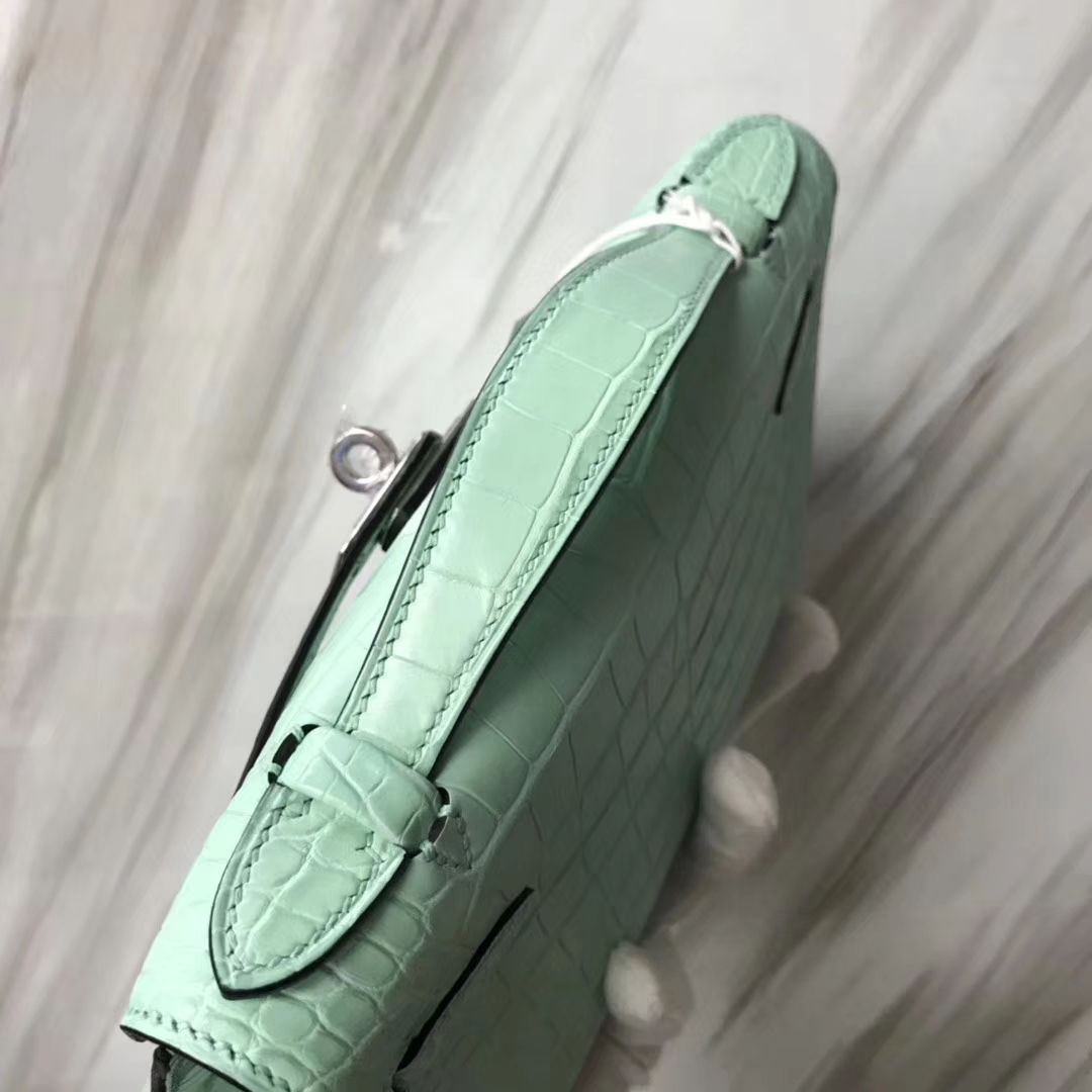 Hermès（爱马仕）Minikelly pochette 雾面鳄鱼 6U 薄荷绿  银扣 手拿包 晚宴包 22cm