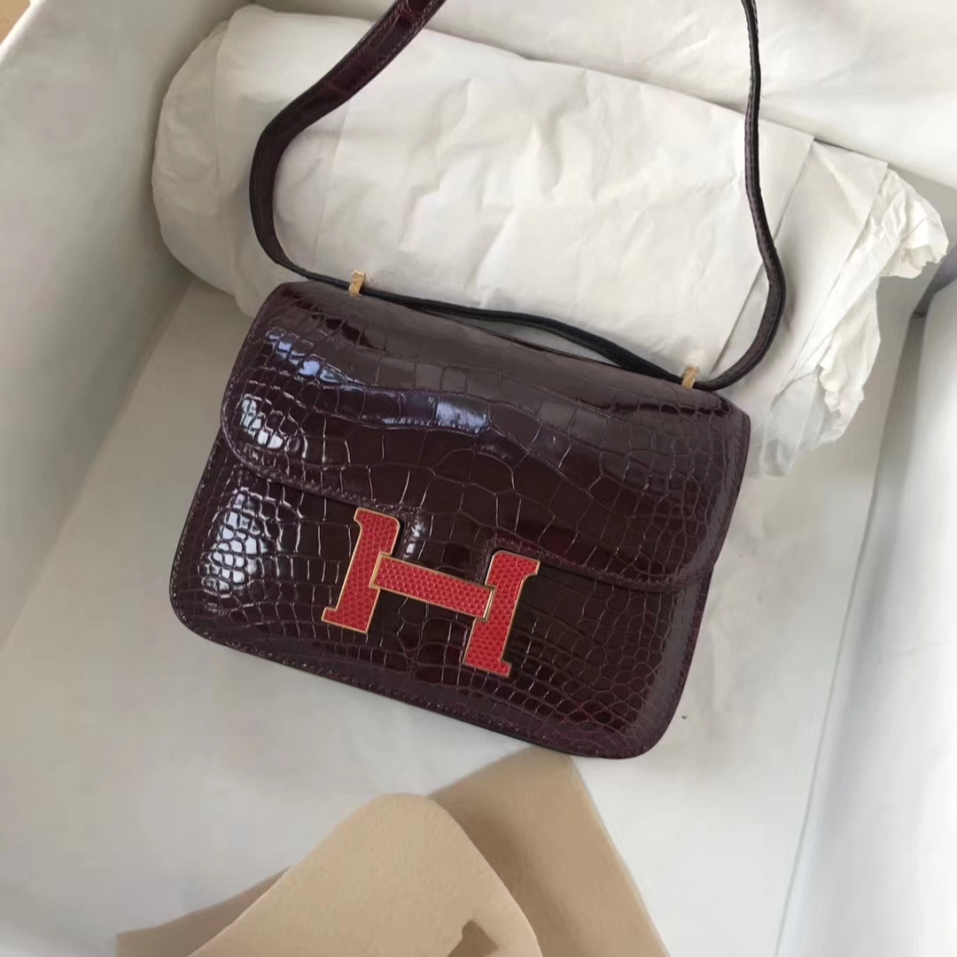 Hermès（爱马仕）Constance 亮面鳄鱼 ck57 波尔多酒红 Bordeaux 红色 蜥蜴扣 金扣 18cm