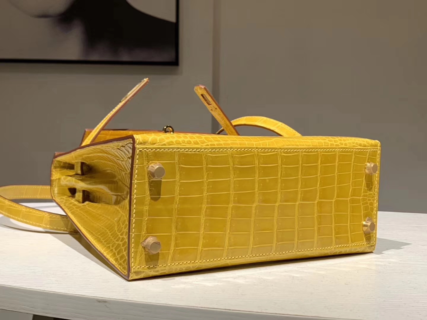 Hermès（爱马仕）Kelly 凯莉包 鳄鱼皮 9D 琥珀黄 25cm