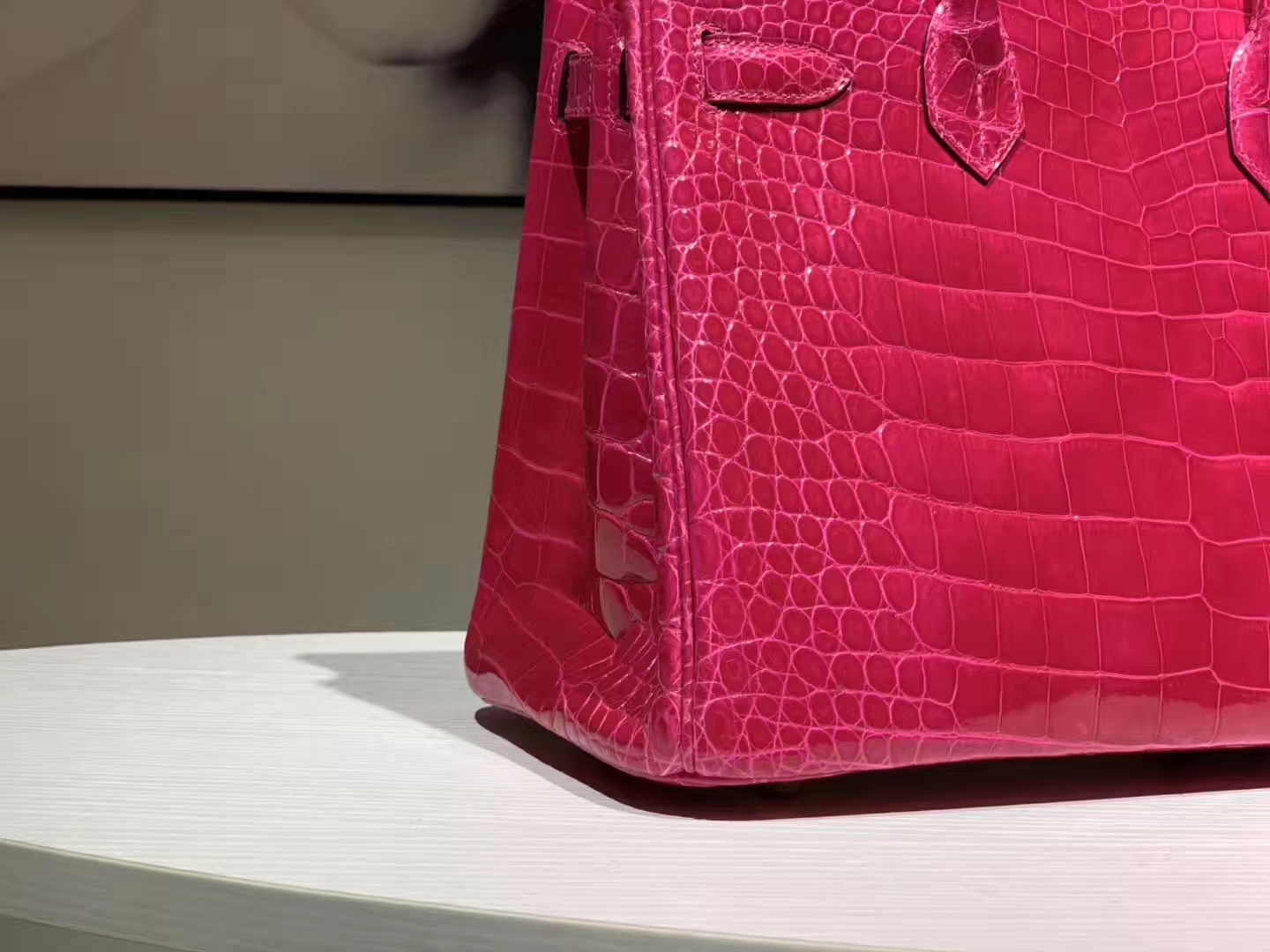 Hermès（爱马仕）Brikin铂金包 鳄鱼皮 玫红色 30cm 现货