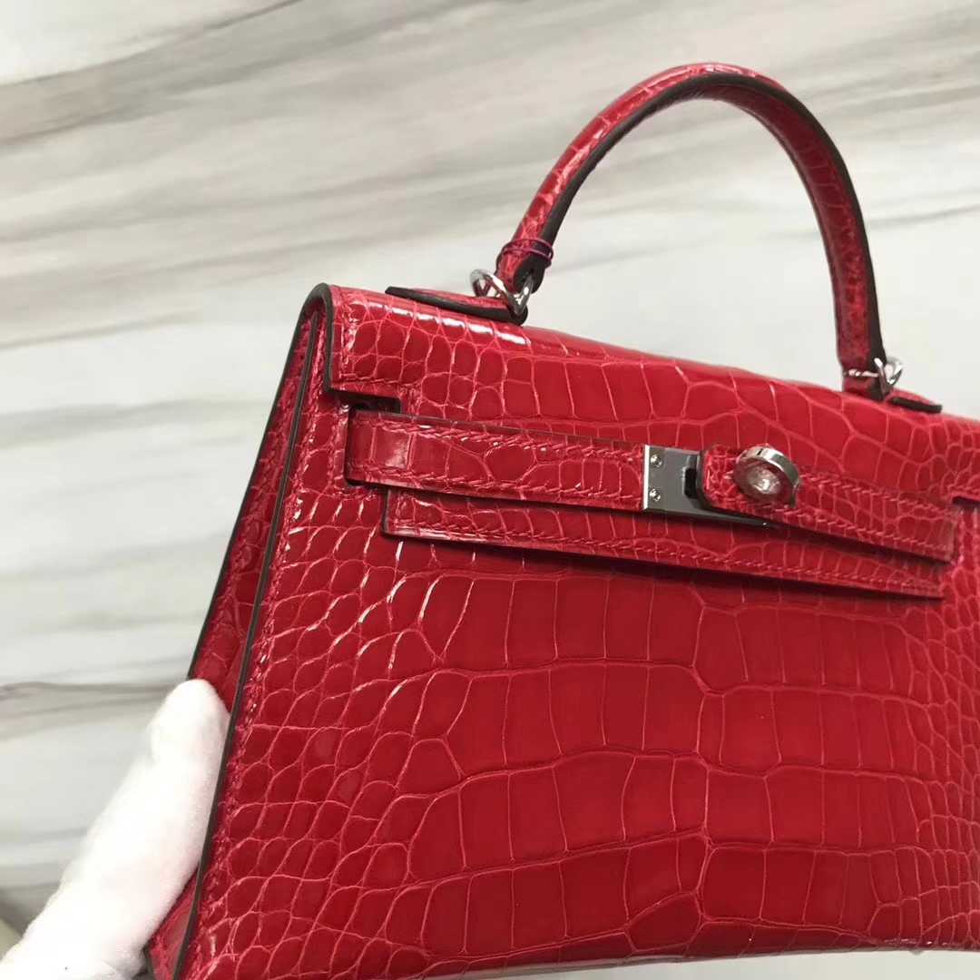 Hermès(爱马仕)Minikelly 亮面框框鳄鱼 ck95法拉利红 顶级工艺 蜡线全手工 银扣 2代 19cm-拉尔森鳄鱼皮具定制 - 爱马仕包包官网 Hermès(爱马仕)Minikelly 亮面框框鳄鱼 ck95法拉利红 顶级工艺 蜡线全手工 银扣 2代 19cm