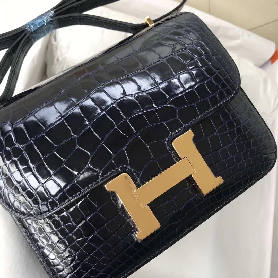 Hermès(爱马仕)Constance 18cm Alligator shiny 亮面鳄鱼 7K 宝石蓝 Blue saphir 金扣-拉尔森鳄鱼皮具定制 - 爱马仕包包官网 Hermès(爱马仕)Constance 18cm Alligator shiny 亮面鳄鱼 7K 宝石蓝 Blue saphir 金扣