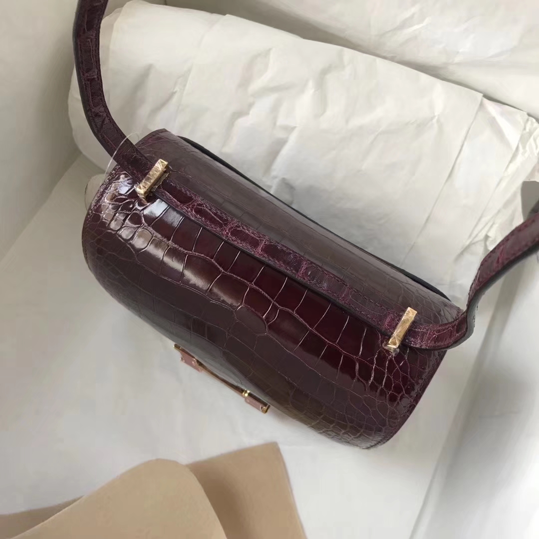 Hermès（爱马仕）Constance 亮面鳄鱼 ck57 波尔多酒红 Bordeaux 红色 蜥蜴扣 金扣 18cm