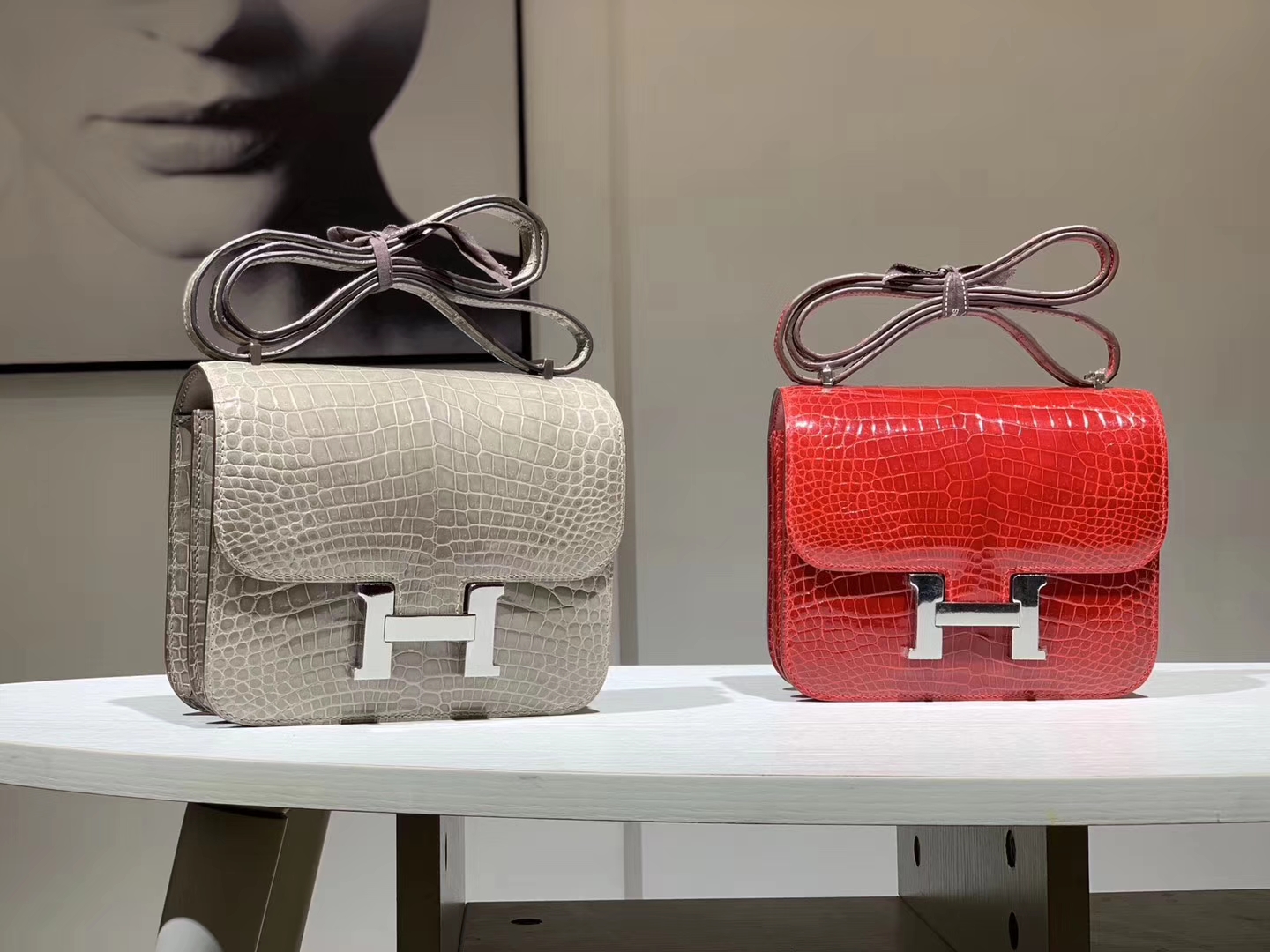 Hermès（爱马仕）Constance空姐包 鳄鱼皮 竹子绿 19CM 现货