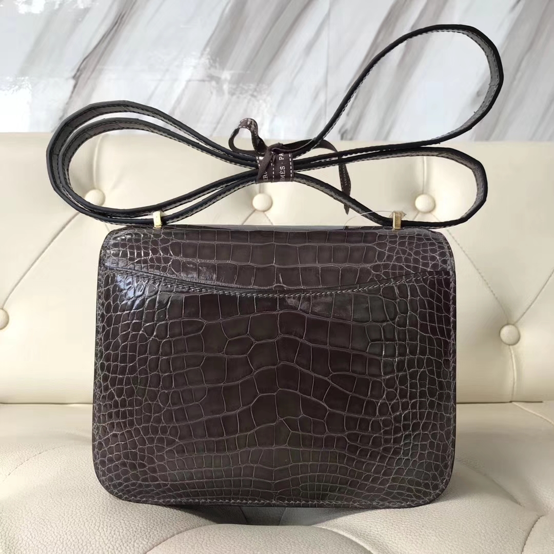 Hermès（爱马仕）Constance 亮面框框鳄鱼皮 ck88铅笔灰 蜡线全手工 金扣 19cm