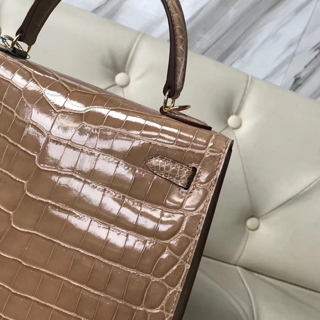 Hermès（爱马仕）Kelly 亮面尼罗鳄 1C浅杏色 顶级工艺 蜡线全手工 金扣 25cm