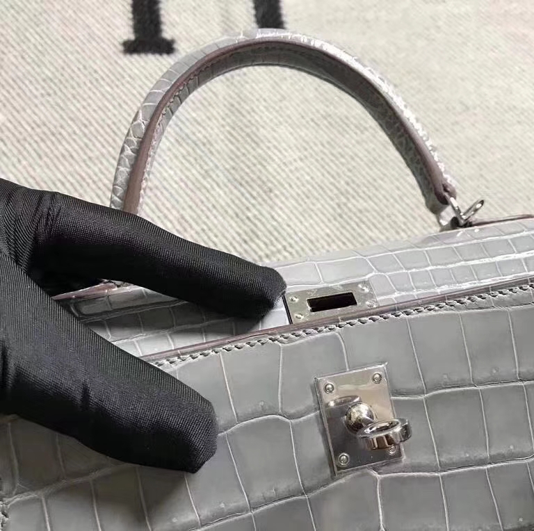 Hermès（爱马仕）Kelly 凯莉包 冰川灰 鳄鱼皮 25cm 银扣 现货