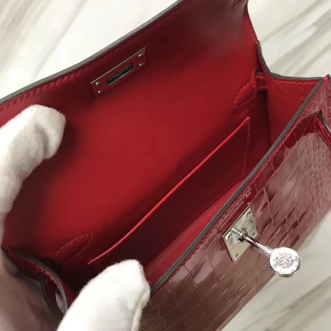 Hermès（爱马仕）Minikelly 亮面框框鳄鱼 ck95法拉利红 顶级工艺 蜡线全手工 银扣 2代 19cm