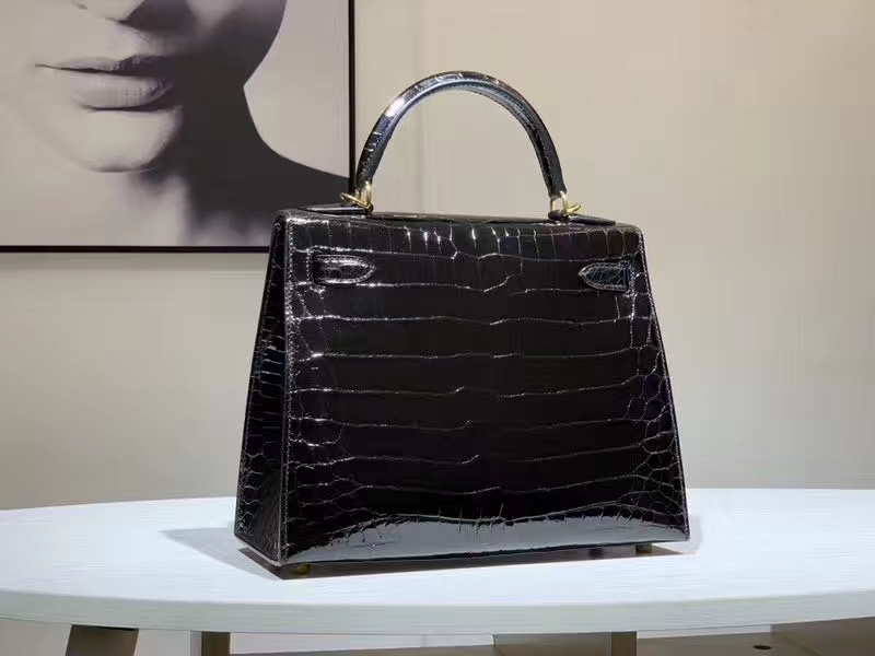 Hermès(爱马仕)Kelly凯莉包 鳄鱼皮 黑色 25cm 金扣 现货-拉尔森鳄鱼皮具定制 - 爱马仕包包官网 Hermès(爱马仕)Kelly凯莉包 鳄鱼皮 黑色 25cm 金扣 现货