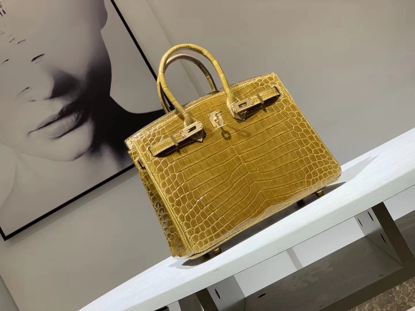 Hermès(爱马仕)Brikin铂金包 鳄鱼皮 焦糖杏色 25cm-拉尔森鳄鱼皮具定制 - 爱马仕包包官网 Hermès(爱马仕)Brikin铂金包 鳄鱼皮 焦糖杏色 25cm