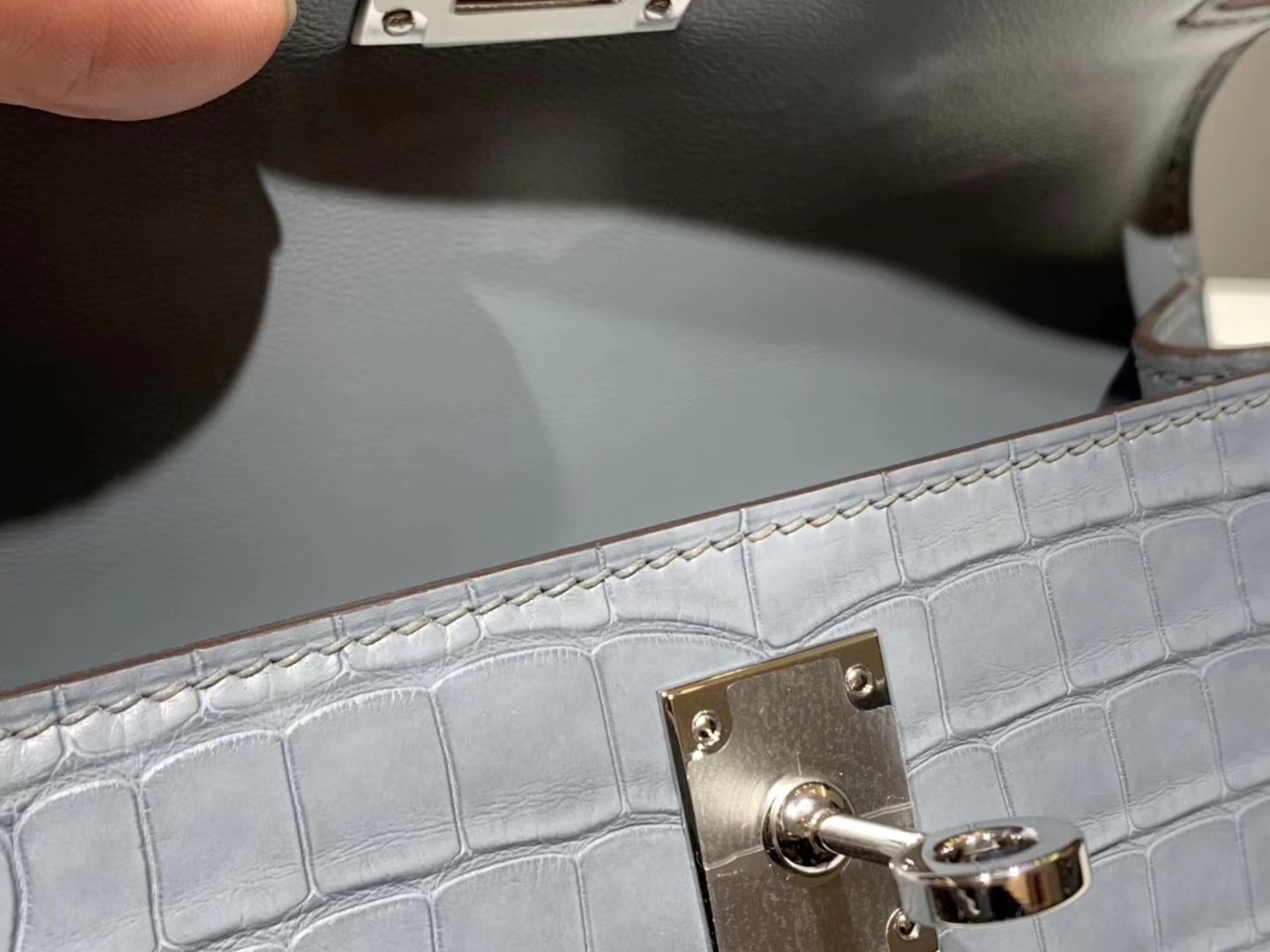 Hermès（爱马仕）mini kelly二代 鳄鱼皮 亚麻兰 现货
