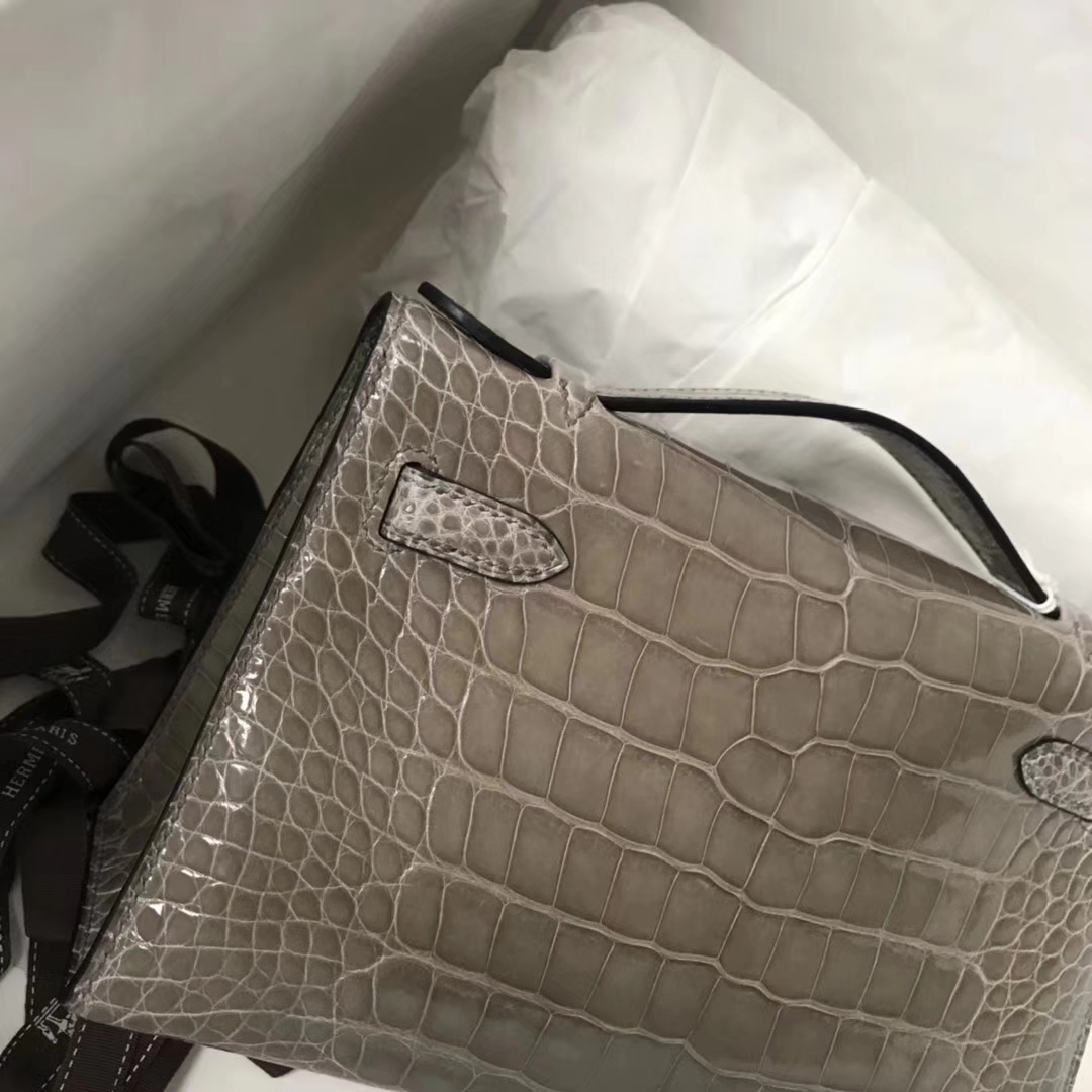 Hermès（爱马仕）Minikelly pochette 亮面鳄鱼 ck81 斑鸠灰 Gris T 银扣 22cm 手拿包