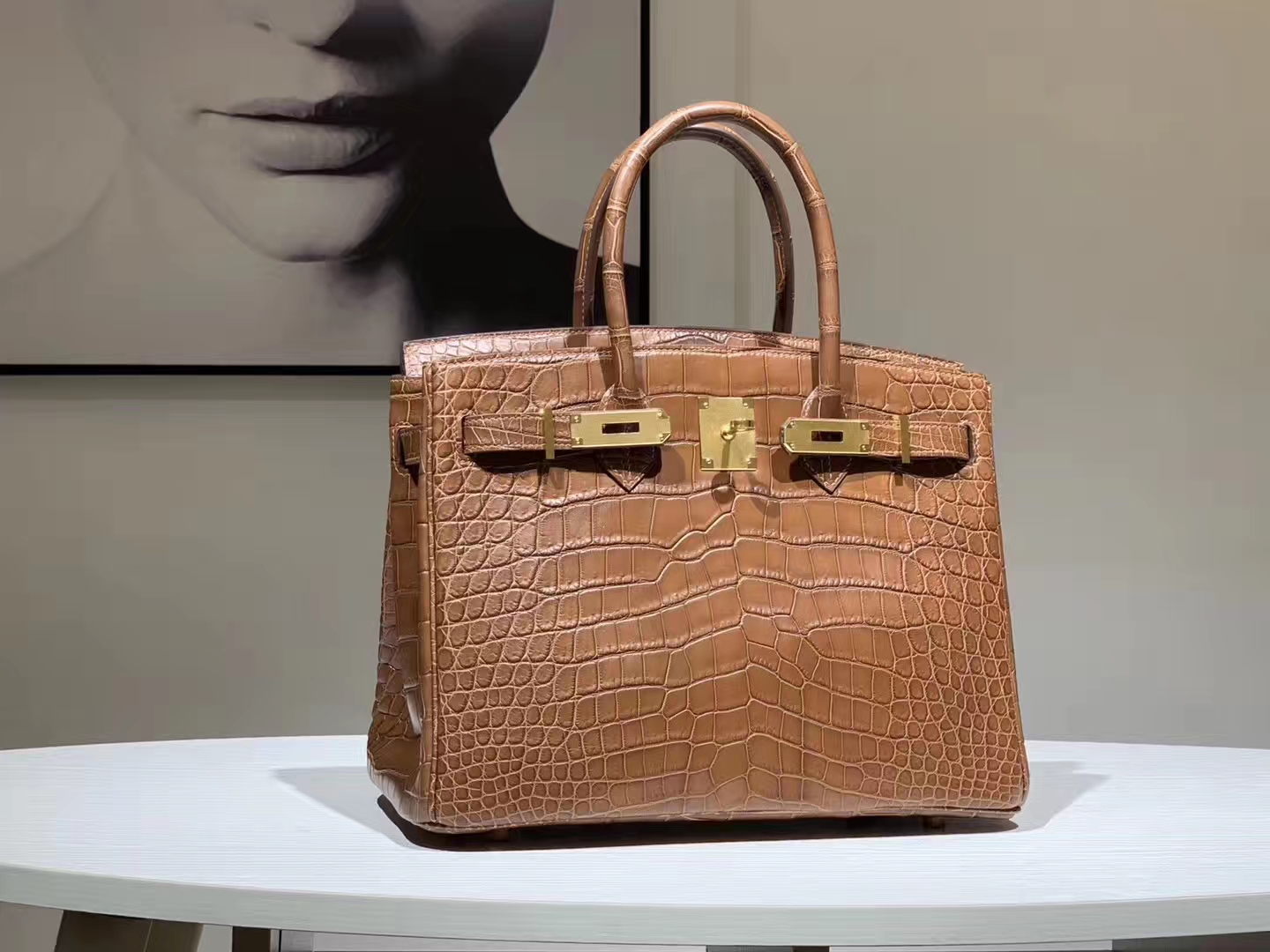 Hermès(爱马仕)Brikin铂金包 鳄鱼皮 焦糖色 30cm 现货-拉尔森鳄鱼皮具定制 - 爱马仕包包官网 Hermès(爱马仕)Brikin铂金包 鳄鱼皮 焦糖色 30cm 现货