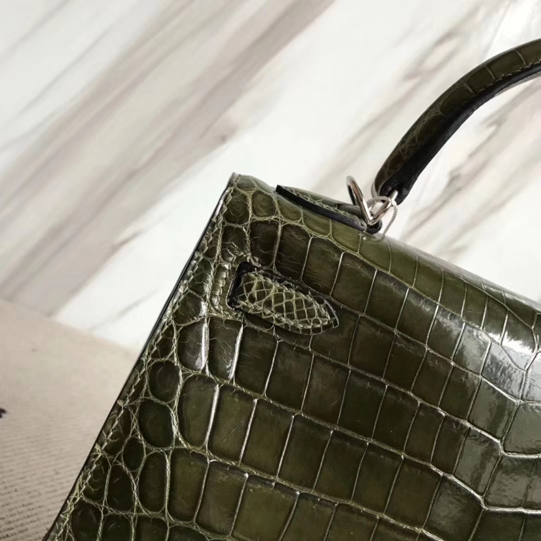 Hermès（爱马仕）Kelly 亮面尼罗鳄 6H橄榄绿 顶级工艺 蜡线全手工 金扣 25cm