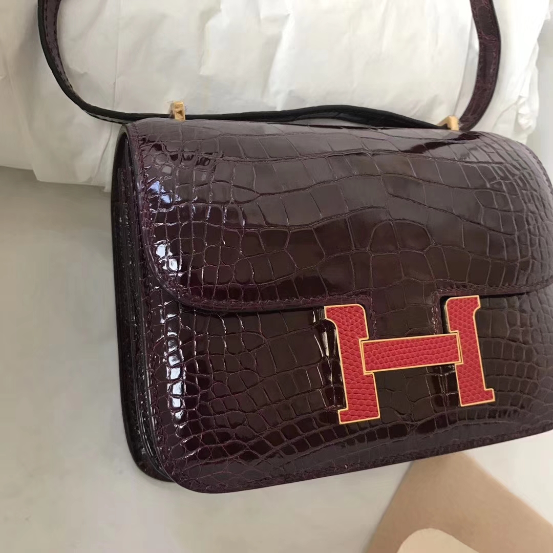 Hermès（爱马仕）Constance 亮面鳄鱼 ck57 波尔多酒红 Bordeaux 红色 蜥蜴扣 金扣 18cm