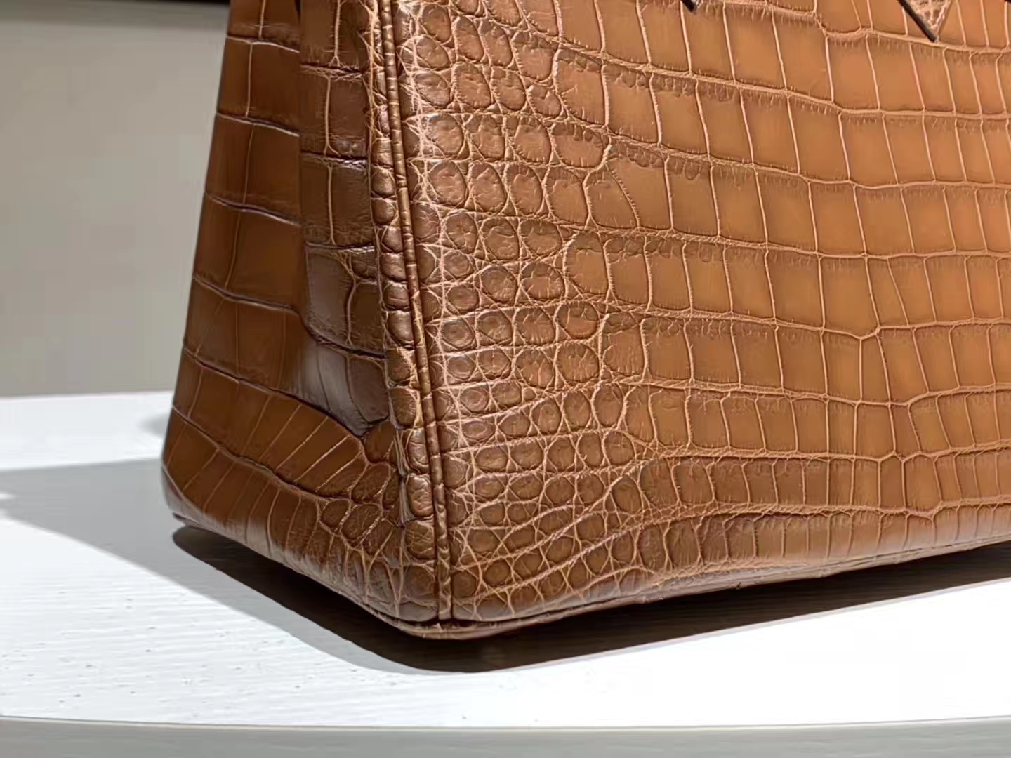 Hermès（爱马仕）Brikin铂金包 鳄鱼皮 焦糖色 30cm 现货