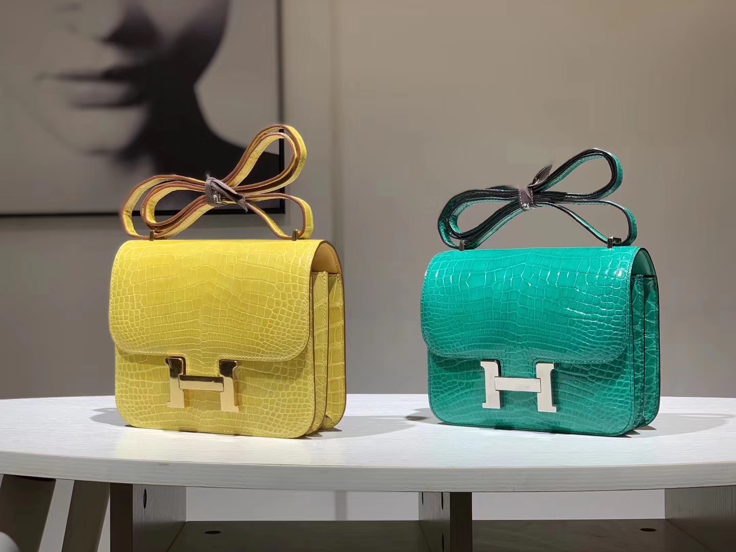Hermès（爱马仕）Constance空姐包  鳄鱼皮 柠檬黄 19CM 现货