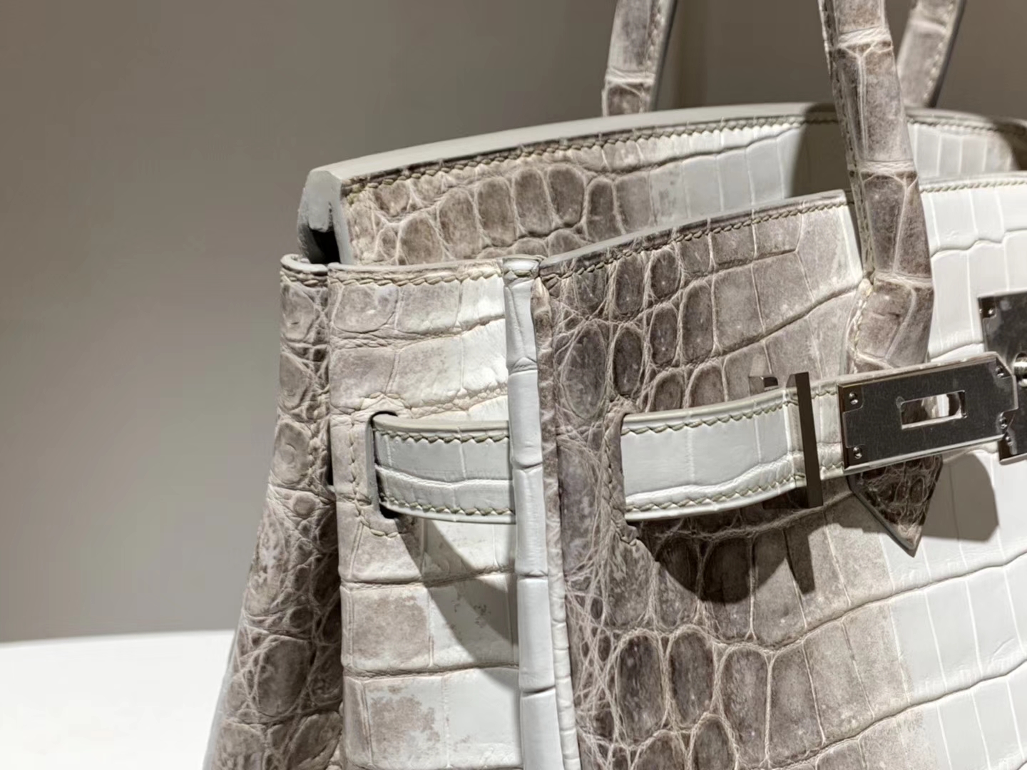 Hermès（爱马仕）Kelly凯莉包 鳄鱼皮 喜马拉雅 25cm 金扣 现货