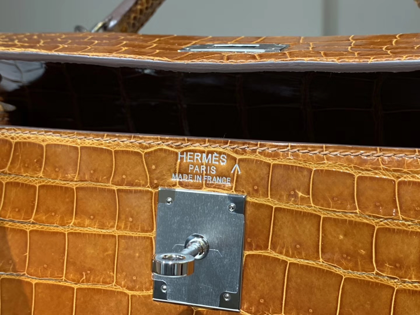 Hermès（爱马仕）Kelly凯莉包 4g 焦糖色 brulee 25cm 配全套专柜原版包装