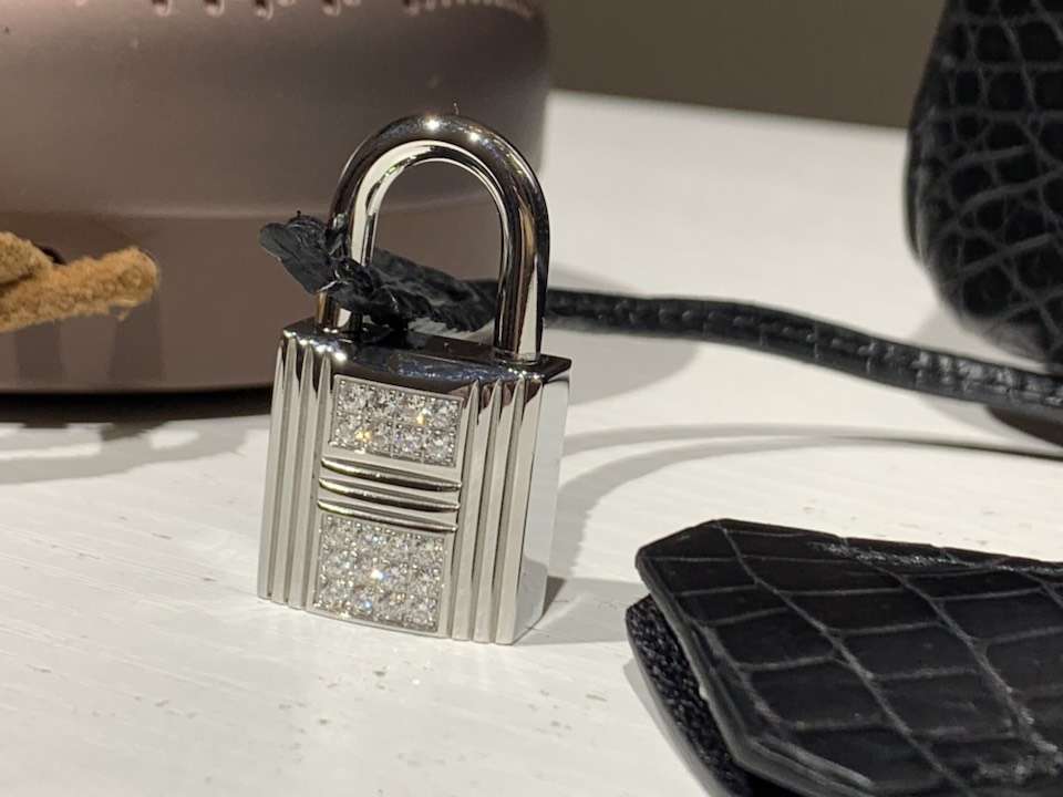 Hermès（爱马仕）Birkin 铂金包 鳄鱼皮 纯手工蜡线 黑色 银扣 全套专柜包装