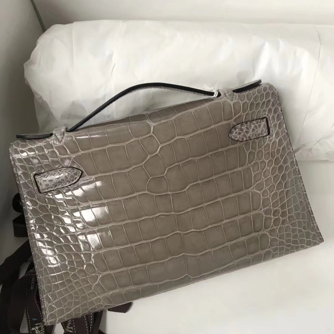 Hermès（爱马仕）Minikelly pochette 亮面鳄鱼 ck81 斑鸠灰 Gris T 银扣 22cm 手拿包