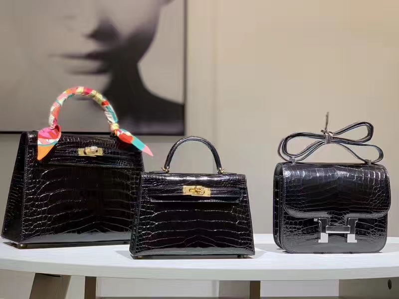 Hermès（爱马仕）Constance 19CM 鳄鱼皮 黑色 现货