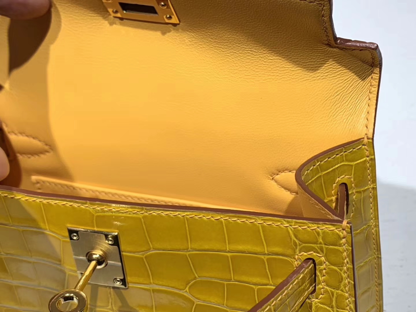 Hermès（爱马仕）mini kelly二代 鳄鱼皮 9D 琥珀黄 现货