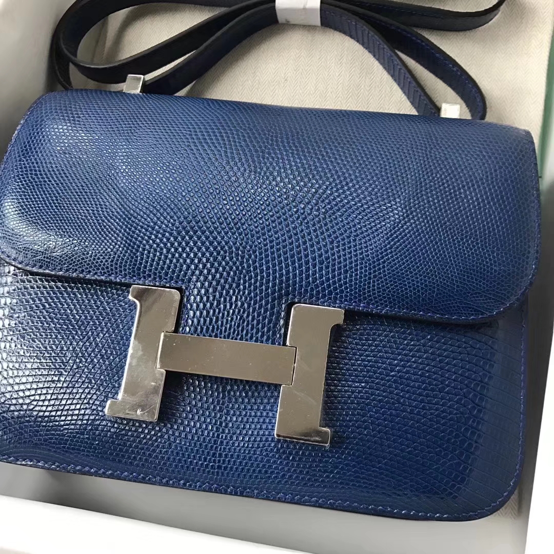 Hermès(爱马仕)Constance lizard 进口蜥蜴皮 7Q希腊蓝 蜡线全手工 银扣 23cm-拉尔森鳄鱼皮具定制 - 爱马仕包包官网 Hermès(爱马仕)Constance lizard 进口蜥蜴皮 7Q希腊蓝 蜡线全手工 银扣 23cm