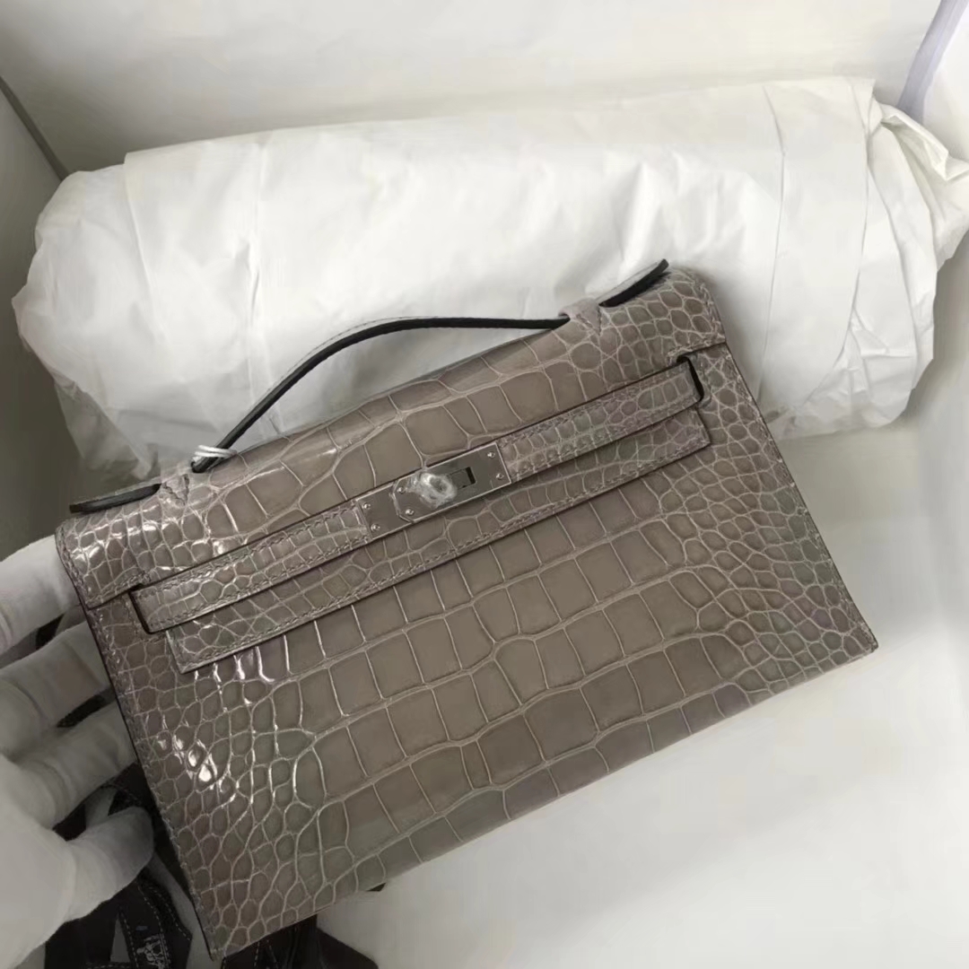 Hermès（爱马仕）Minikelly pochette 亮面鳄鱼 ck81 斑鸠灰 Gris T 银扣 22cm 手拿包