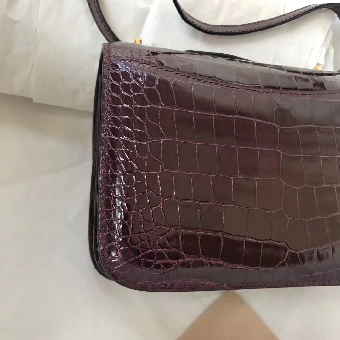 Hermès（爱马仕）Constance 亮面鳄鱼 ck57 波尔多酒红 Bordeaux 红色 蜥蜴扣 金扣 18cm