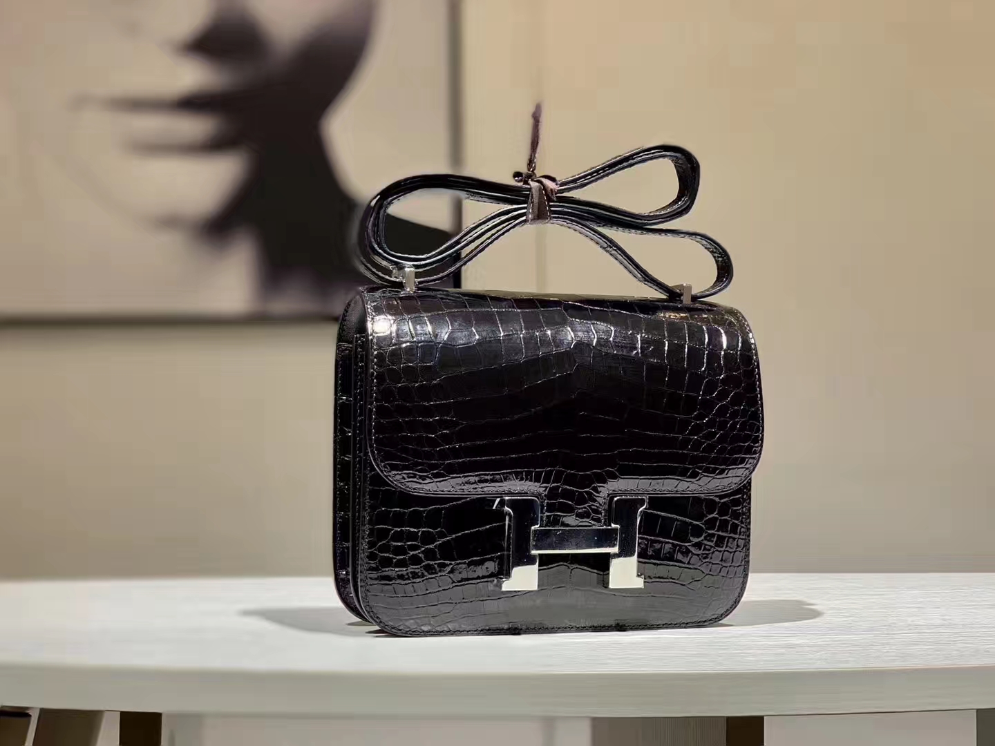 Hermès（爱马仕）Constance 19CM 鳄鱼皮 黑色 现货
