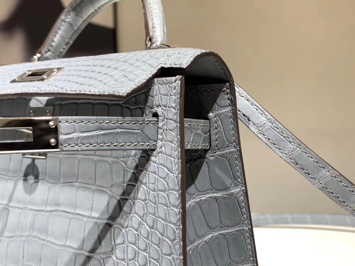 Hermès（爱马仕）mini kelly二代 鳄鱼皮 亚麻兰 现货