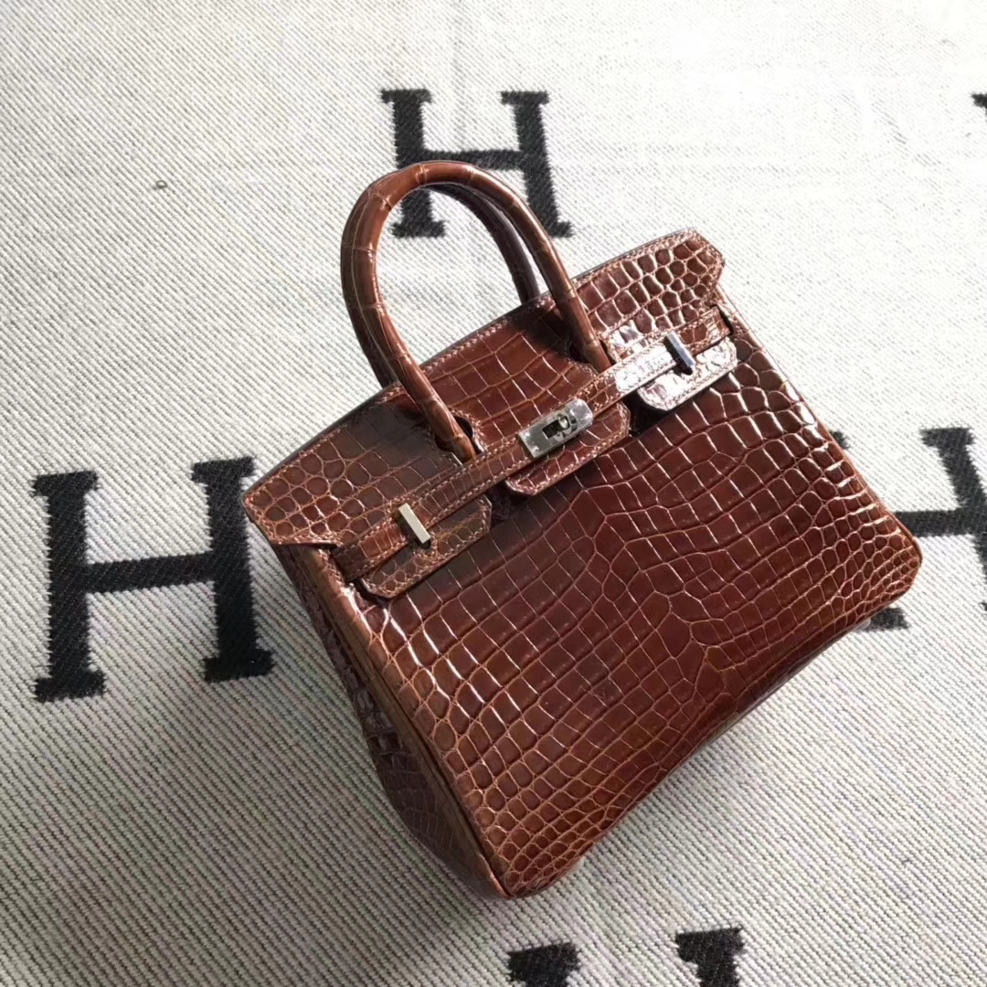 Hermès(爱马仕)极品Birkin铂金包 金棕色 完善品质 银扣 25cm-拉尔森鳄鱼皮具定制 - 爱马仕包包官网 Hermès(爱马仕)极品Birkin铂金包 金棕色 完善品质 银扣 25cm