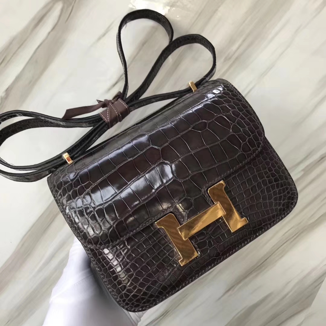 Hermès（爱马仕）Constance Alligator shiny 亮面鳄鱼 ck88 石墨灰 金扣 18cm 顶级现货