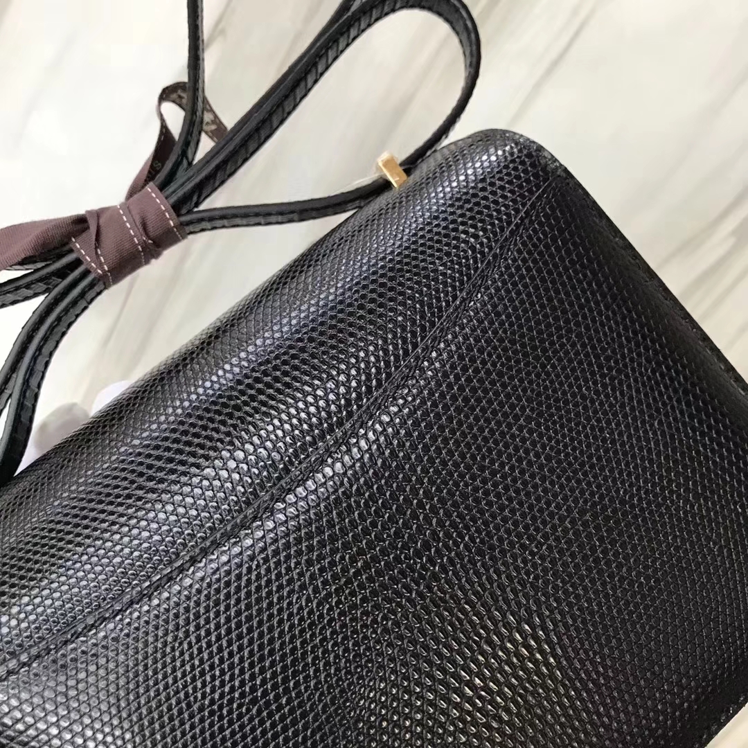 Hermès（爱马仕）Constance空姐包 Lizard 进口亮面蜥蜴🦎 ck89 黑色 noir  金扣 18cm