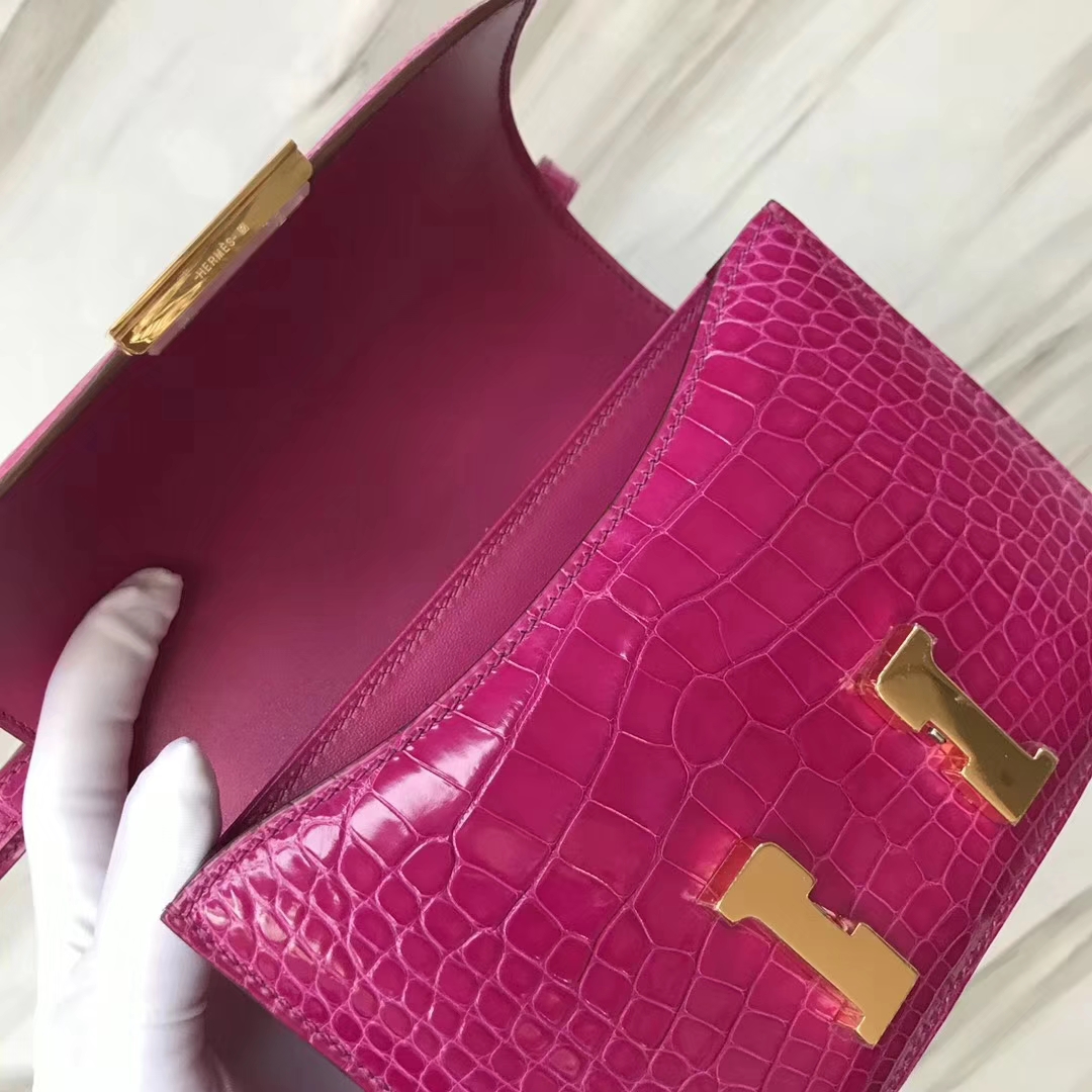 Hermès（爱马仕）Constance空姐包 Alligator shiny 亮面鳄鱼 J5 天方夜谭粉紫 金扣 18cm 顶级现货
