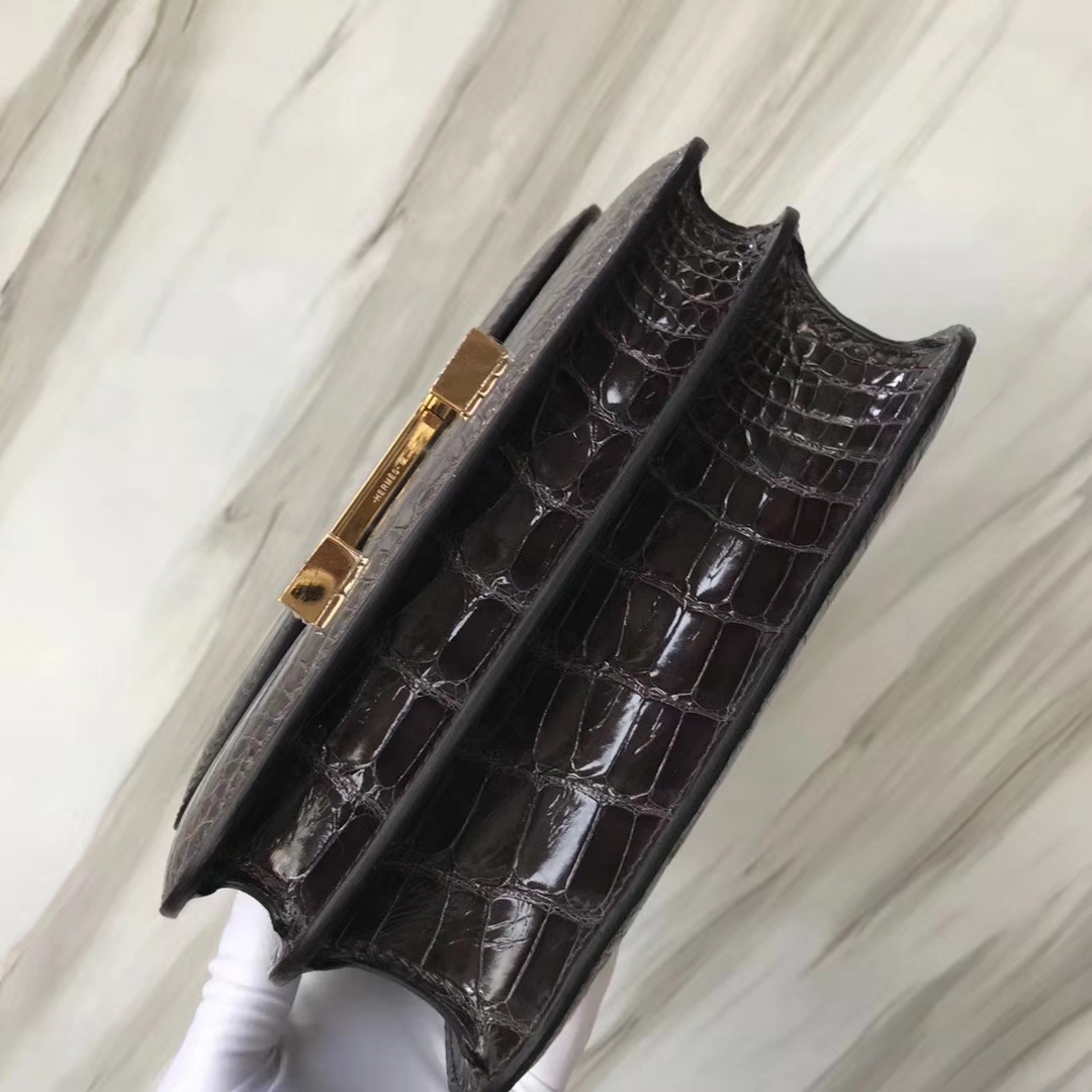 Hermès（爱马仕）Constance Alligator shiny 亮面鳄鱼 ck88 石墨灰 金扣 18cm 顶级现货