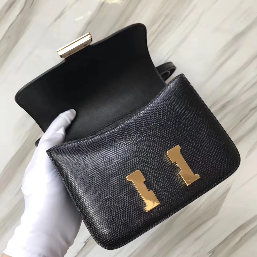 Hermès（爱马仕）Constance空姐包 Lizard 进口亮面蜥蜴🦎 ck89 黑色 noir  金扣 18cm