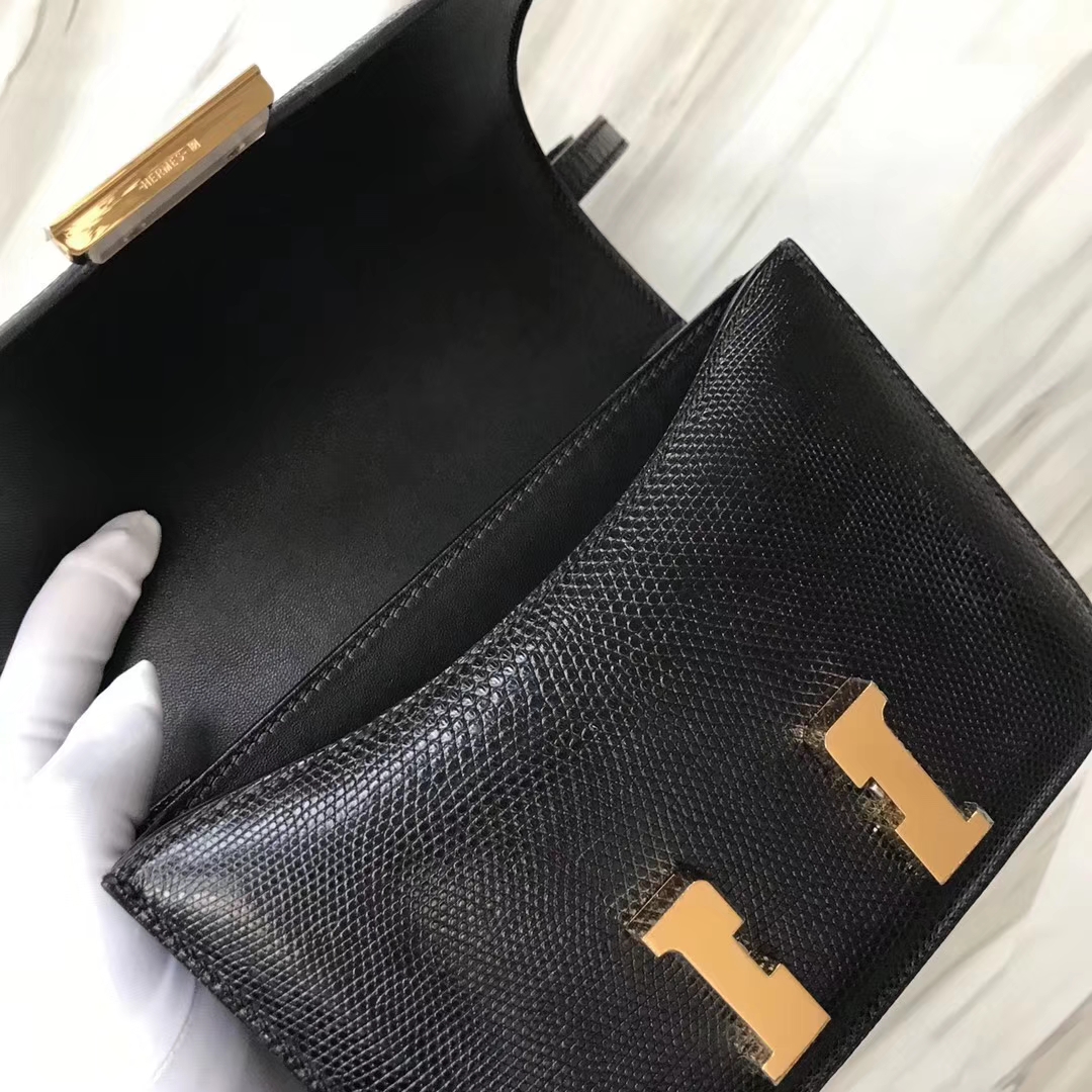 Hermès（爱马仕）Constance空姐包 Lizard 进口亮面蜥蜴🦎 ck89 黑色 noir  金扣 18cm