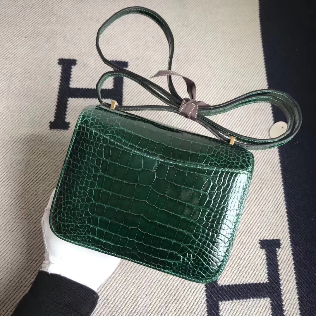 Hermès（爱马仕）Constance空姐包 Alligator shiny 亮面鳄鱼  ck67 祖母绿 金扣 顶级现货 18cm