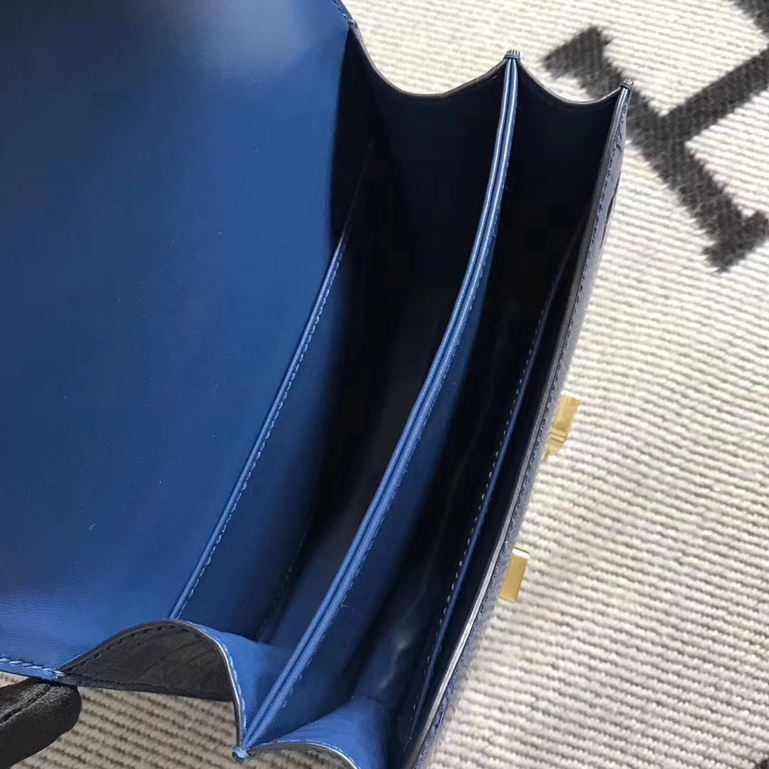 Hermès（爱马仕）极品空姐包Constance 宝蓝色 亮面鳄鱼 金扣 19cm 现货