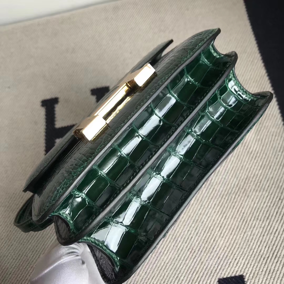 Hermès（爱马仕）Constance空姐包 Alligator shiny 亮面鳄鱼  ck67 祖母绿 金扣 顶级现货 18cm