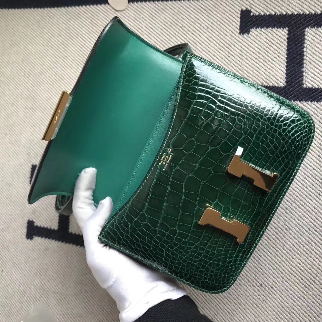 Hermès（爱马仕）Constance空姐包 Alligator shiny 亮面鳄鱼  ck67 祖母绿 金扣 顶级现货 18cm