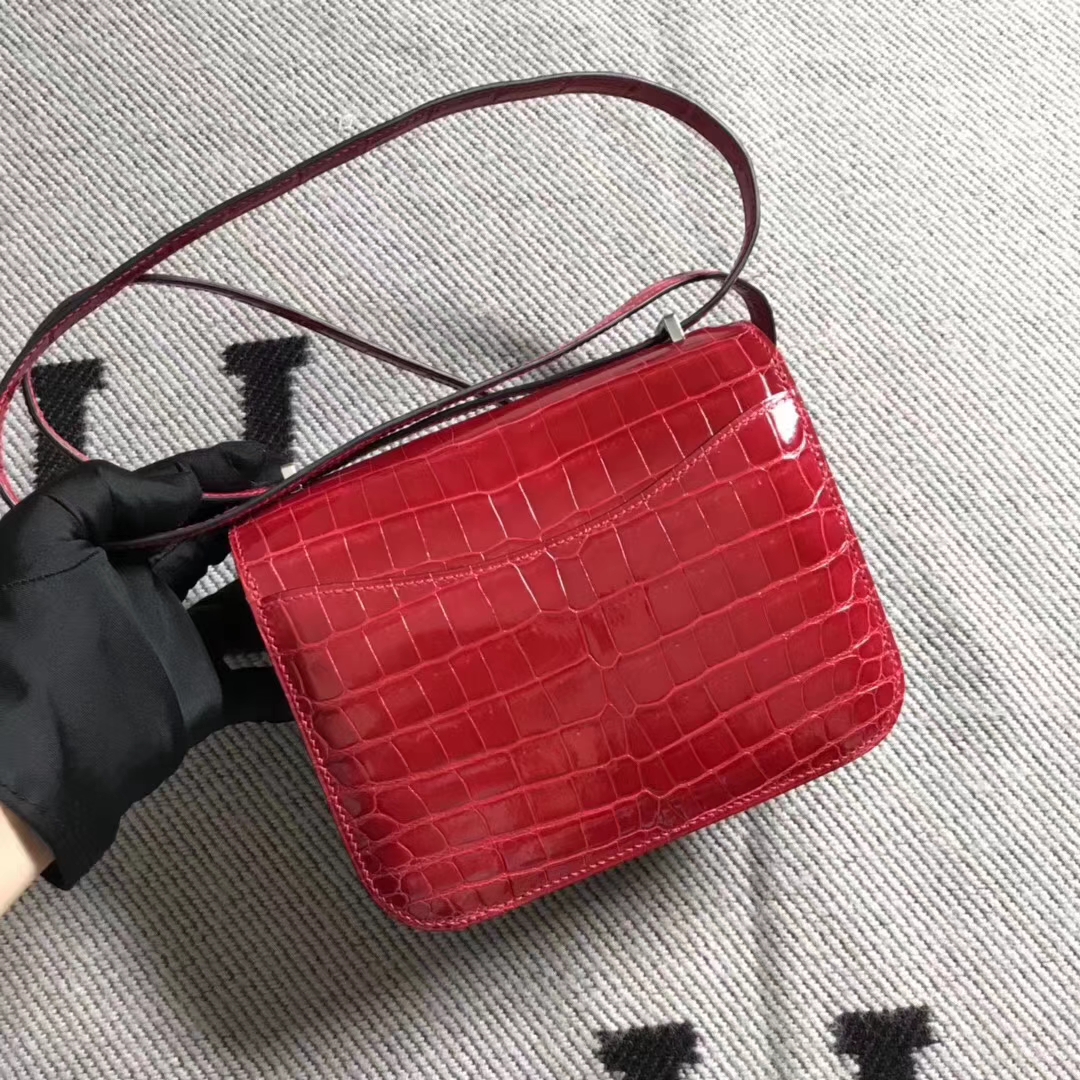Hermès(爱马仕)极品空姐包Constance 大红色 亮面鳄鱼 银扣 19cm 现货-拉尔森鳄鱼皮具定制 - 爱马仕包包官网 Hermès(爱马仕)极品空姐包Constance 大红色 亮面鳄鱼 银扣 19cm 现货