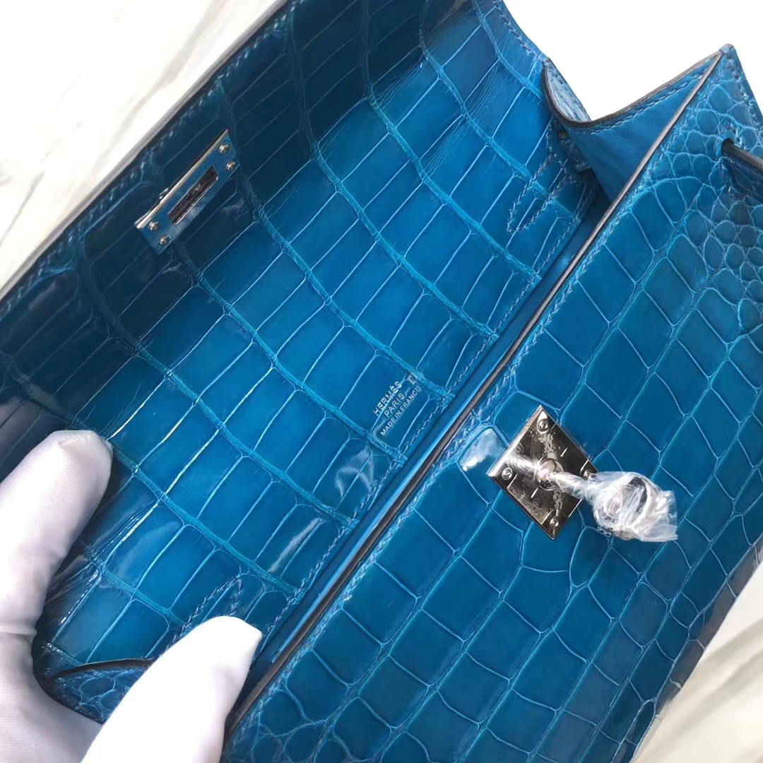Hermès（爱马仕） Minikelly pochette Alligator shiny 亮面鳄鱼 7W 伊兹密尔蓝 银扣 手拿包 晚宴包 22cm